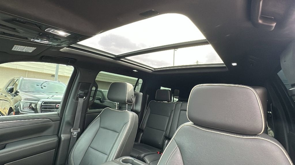 2023 GMC Yukon XL SLT