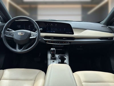 2024 Cadillac XT4 Luxury