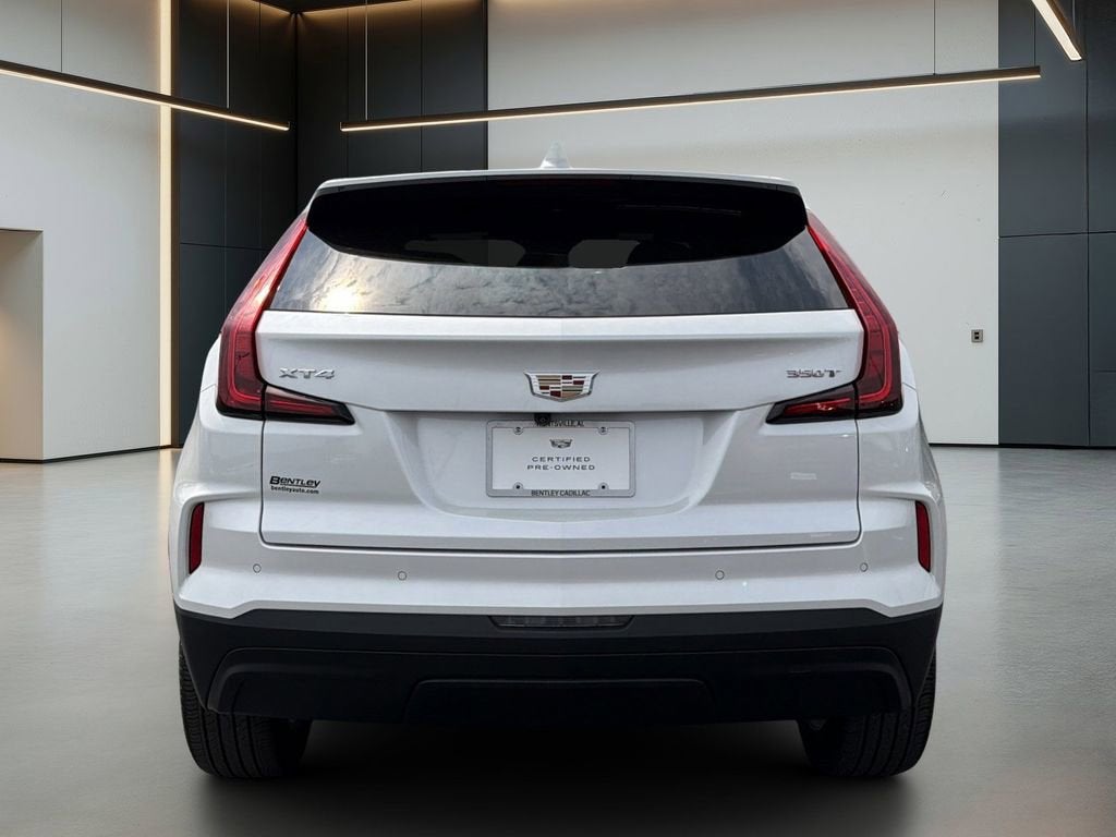 2024 Cadillac XT4 Luxury