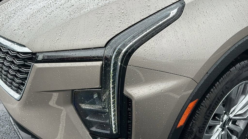 2025 Cadillac XT4 Premium Luxury