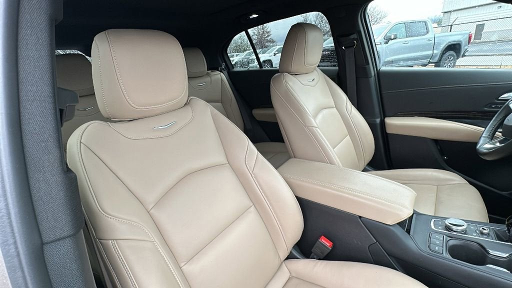 2025 Cadillac XT4 Premium Luxury