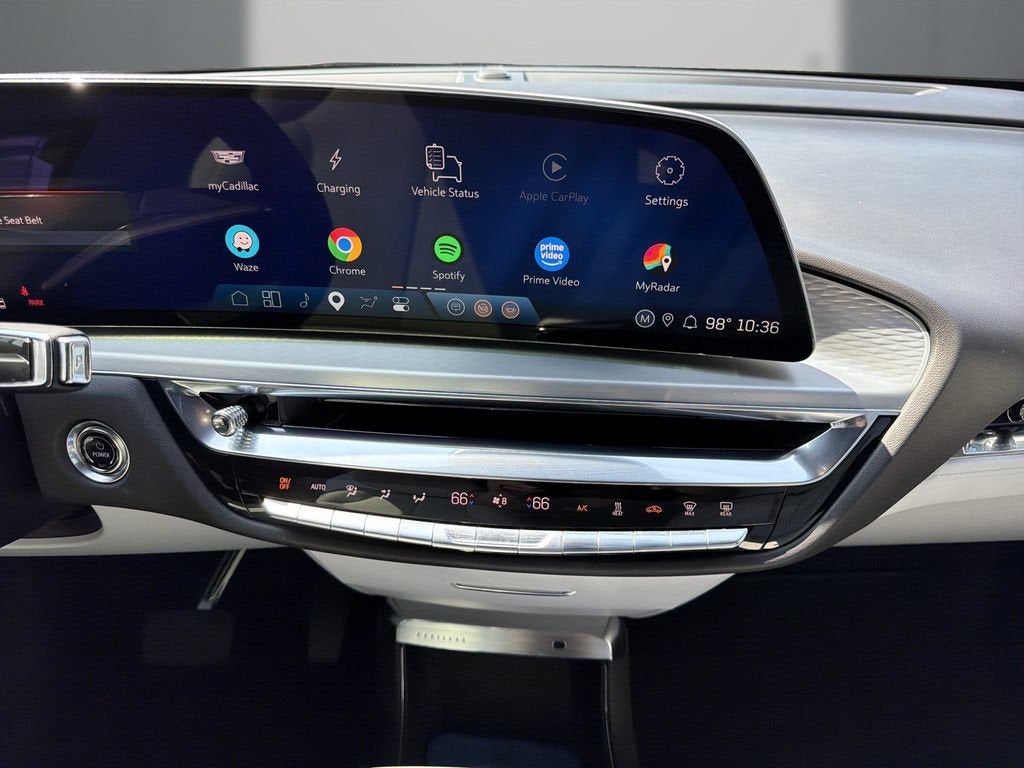 2024 Cadillac LYRIQ Luxury 1