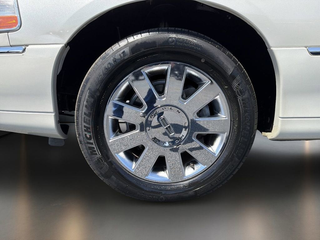 2007 Lincoln Town Car Designer Series