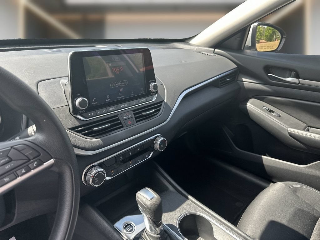 2022 Nissan Altima SV FWD