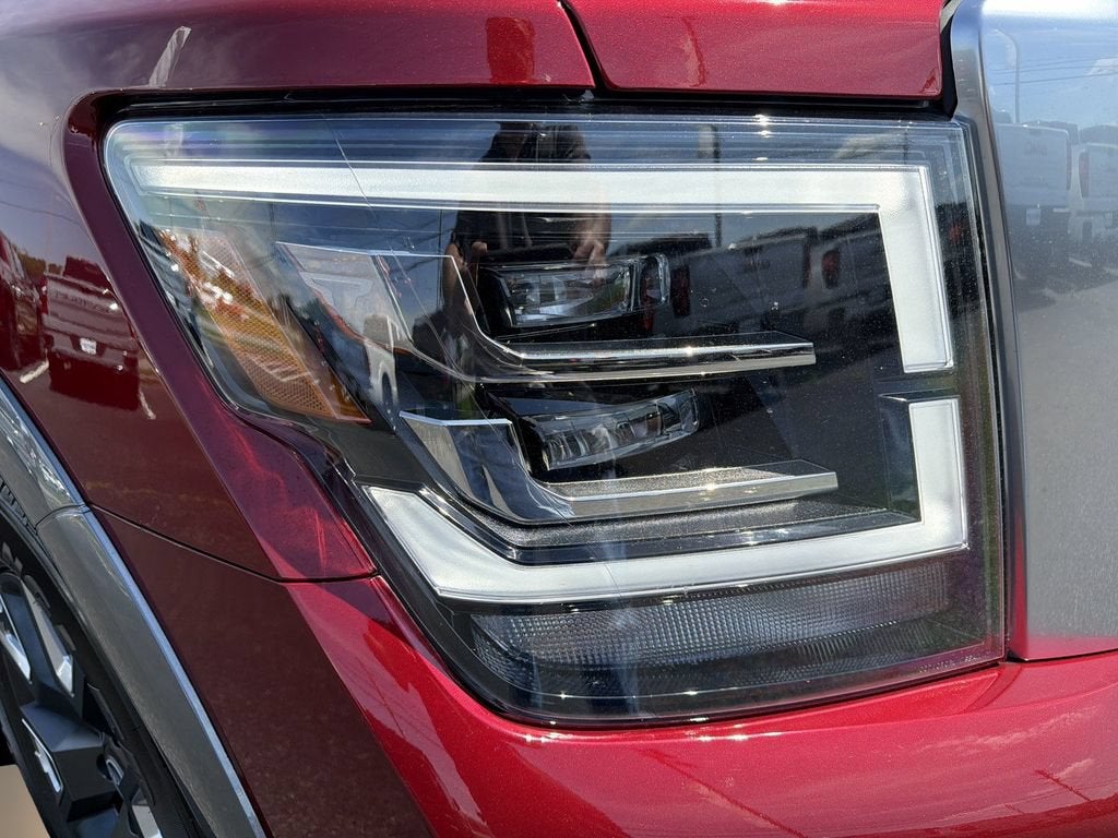 2024 Nissan TITAN Crew Cab Platinum Reserve 4x2