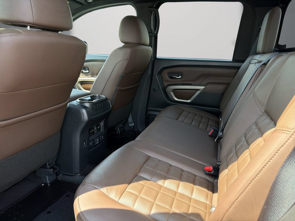 2024 Nissan TITAN Crew Cab Platinum Reserve 4x2