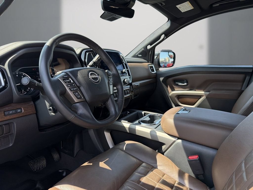 2024 Nissan TITAN Crew Cab Platinum Reserve 4x2