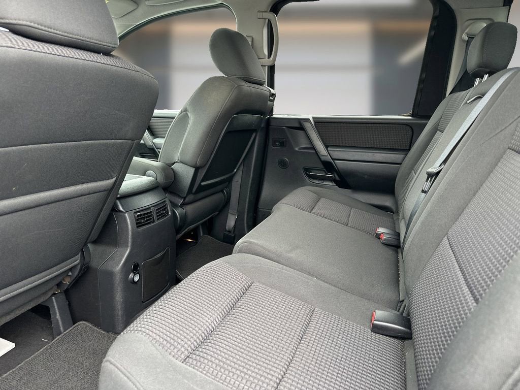 2010 Nissan Titan SE