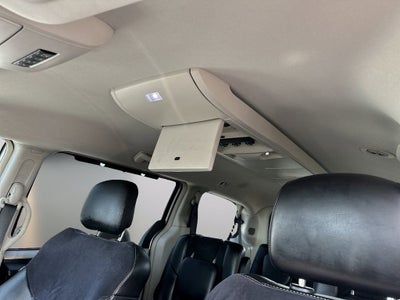 2011 Chrysler Town & Country Limited