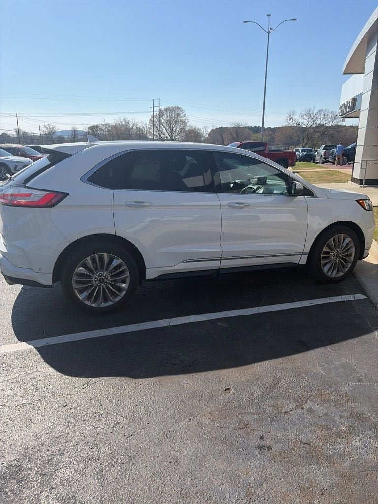 2020 Ford Edge Titanium
