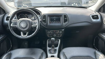 2020 Jeep Compass Latitude w/Sun/Safety Pkg