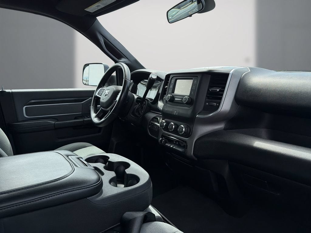 2021 RAM 3500 Big Horn Crew Cab 4x4 8' Box