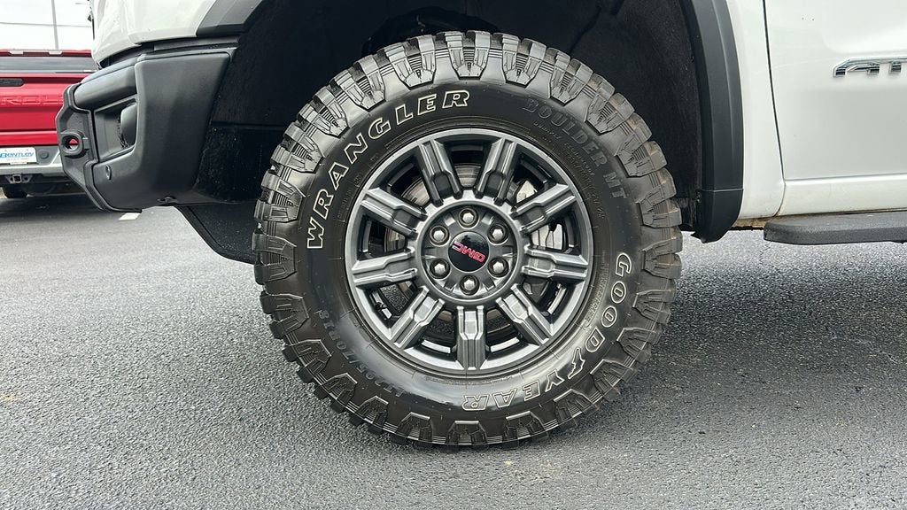 2025 GMC Sierra 1500 AT4X