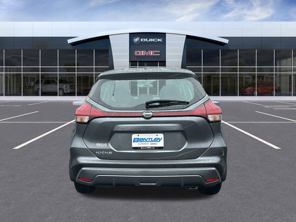 2024 Nissan Kicks S