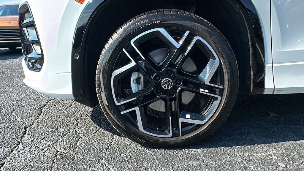 2025 Volkswagen Tiguan SEL R-Line