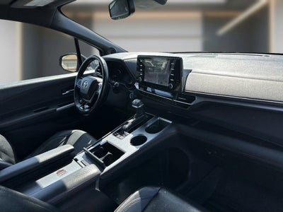 2022 Toyota Sienna XSE