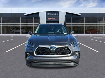 2022 Toyota Highlander Hybrid XLE