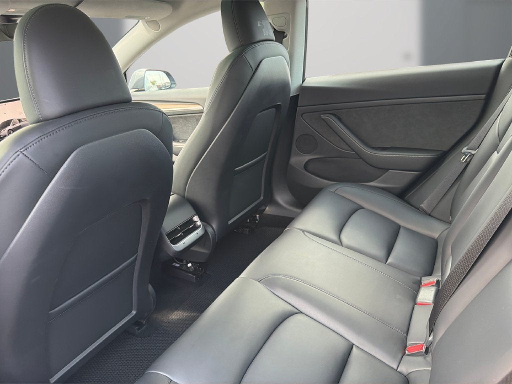 2023 Tesla Model 3 RWD