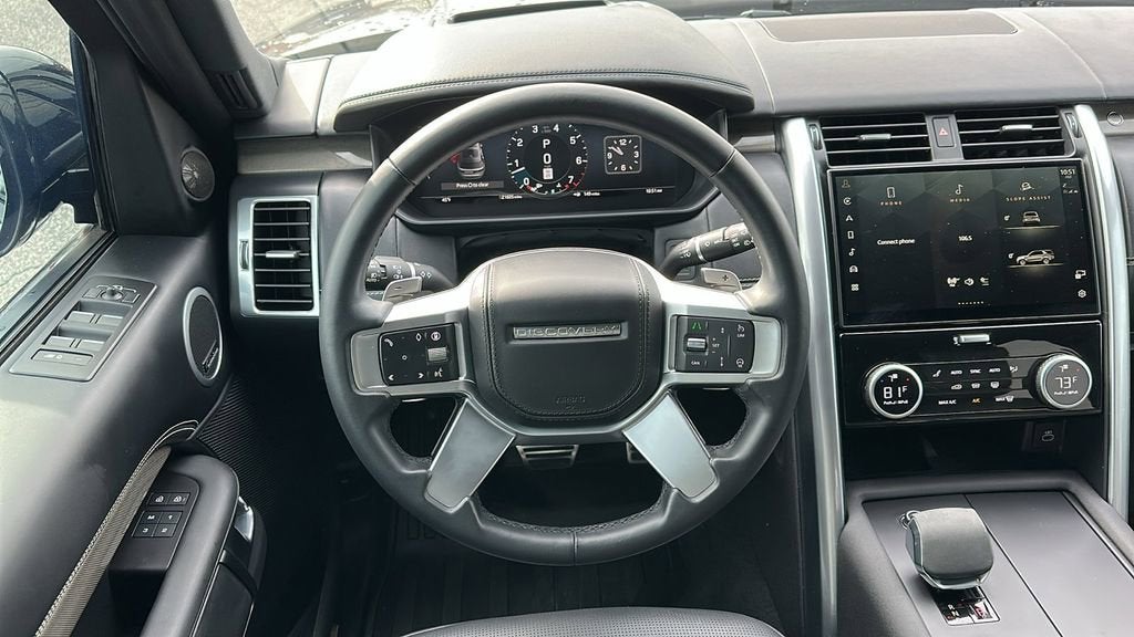 2024 Land Rover Discovery Metropolitan Edition