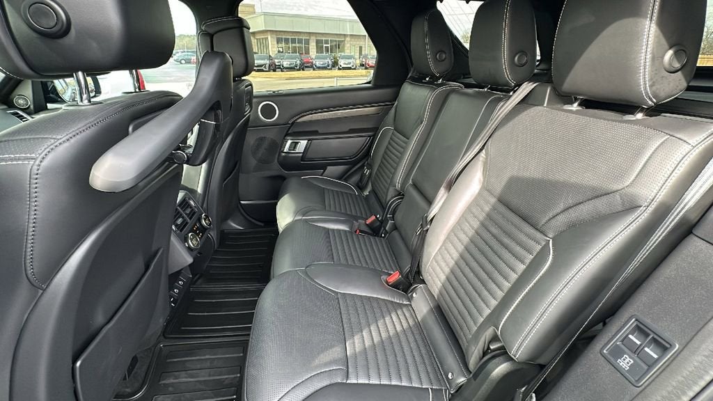 2024 Land Rover Discovery Metropolitan Edition