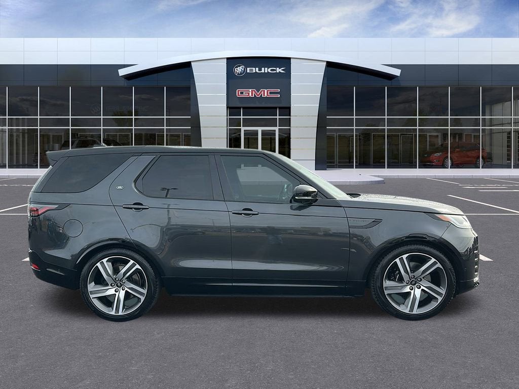 2024 Land Rover Discovery Metropolitan Edition