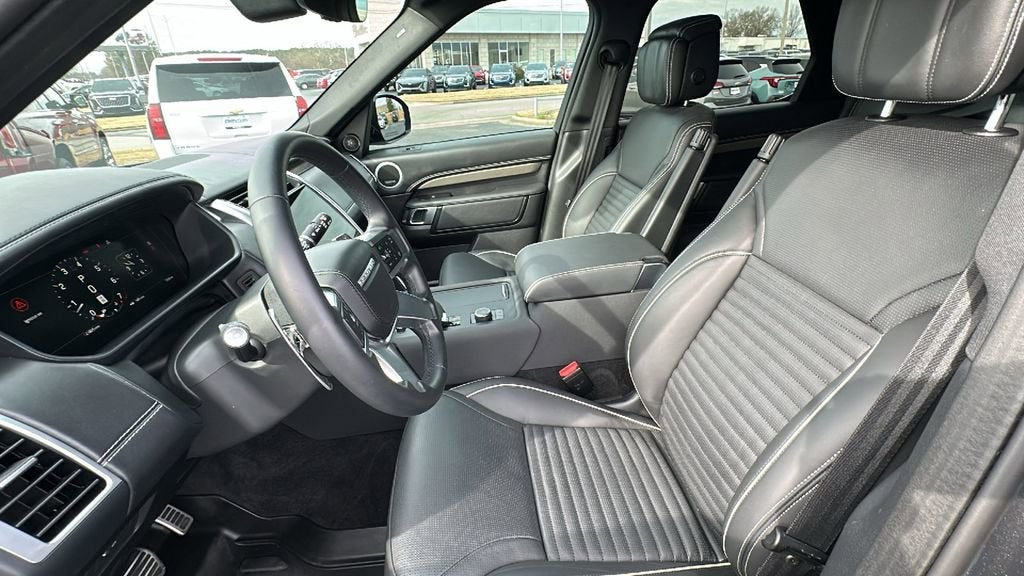 2024 Land Rover Discovery Metropolitan Edition