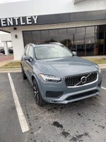 2022 Volvo XC90 Momentum