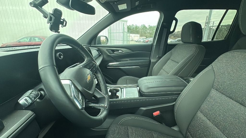 2024 Chevrolet Traverse LS