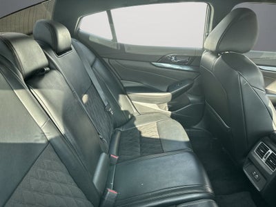 2023 Nissan Maxima SR