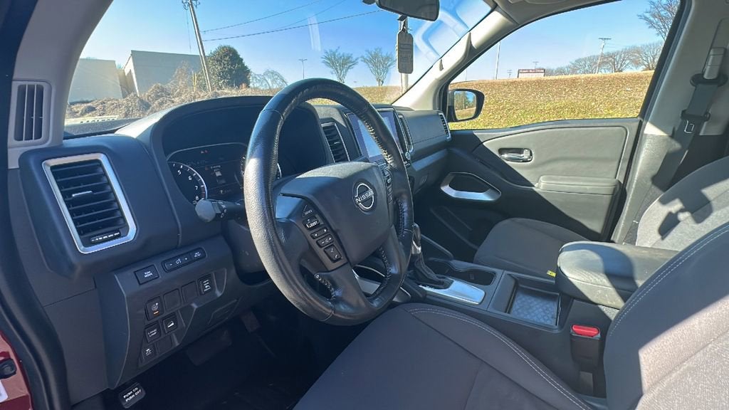 2022 Nissan Frontier SV