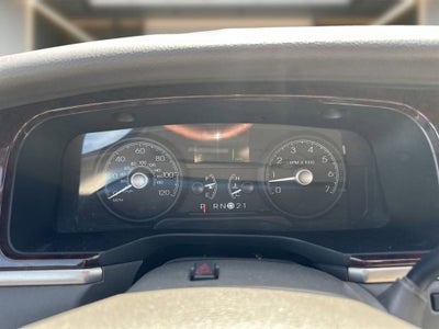 2011 Lincoln Town Car Signature Limited