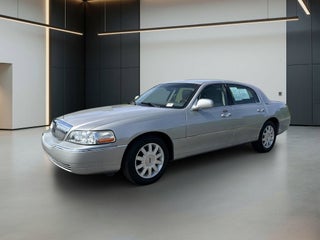 2011 Lincoln Town Car Signature Limited