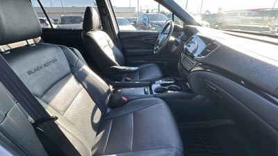 2022 Honda Pilot Black Edition