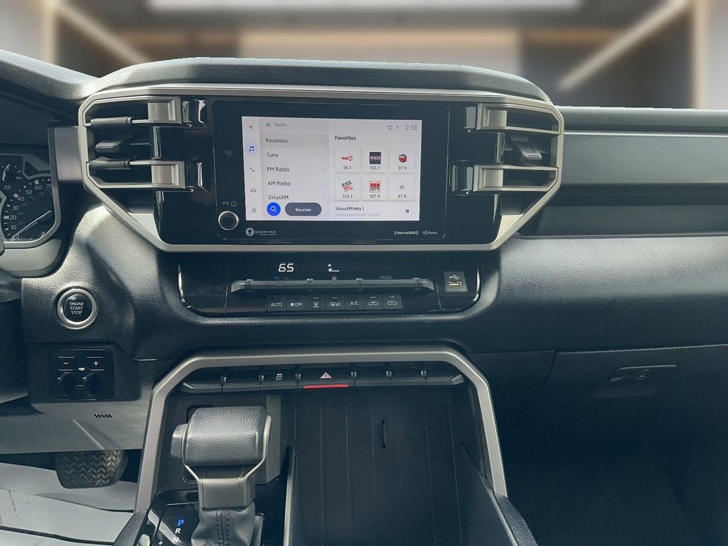 2022 Toyota Tundra 2WD SR5