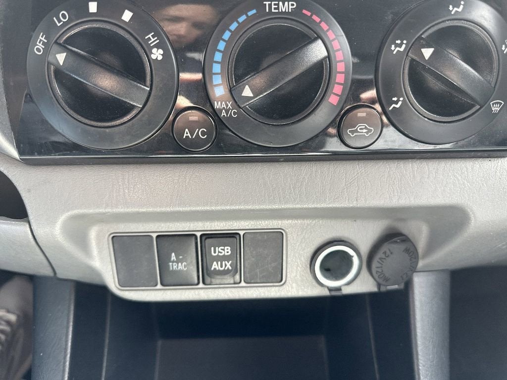 2013 Toyota Tacoma 4WD Double Cab V6 MT (Natl)