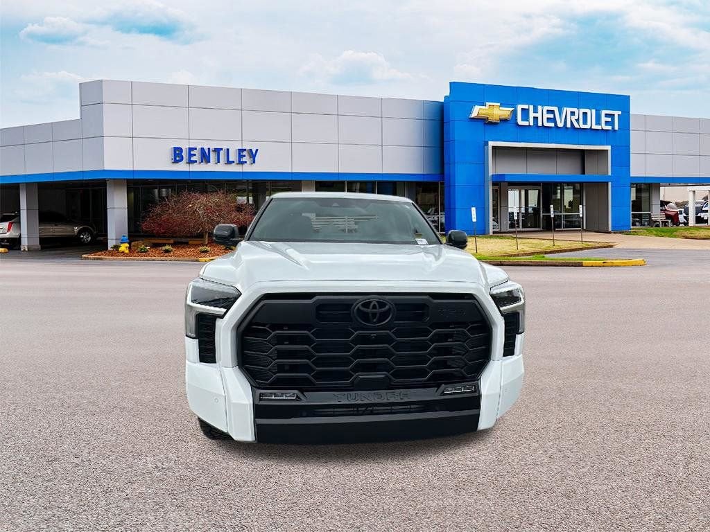 2025 Toyota Tundra 4WD SR5