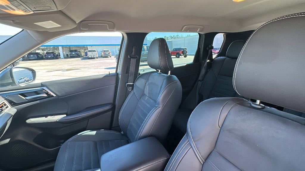 2023 Mitsubishi Outlander SE