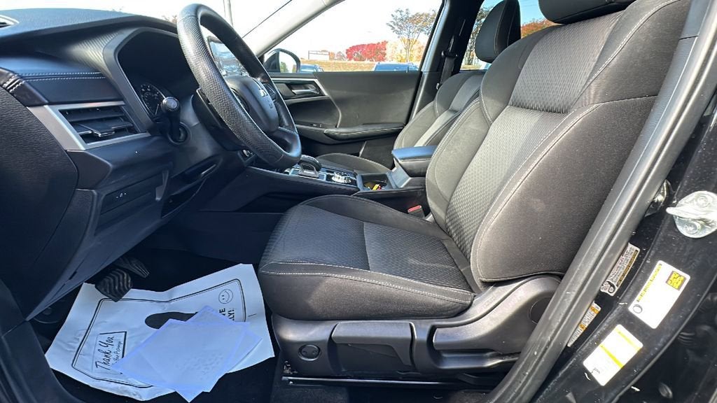 2022 Mitsubishi Outlander ES