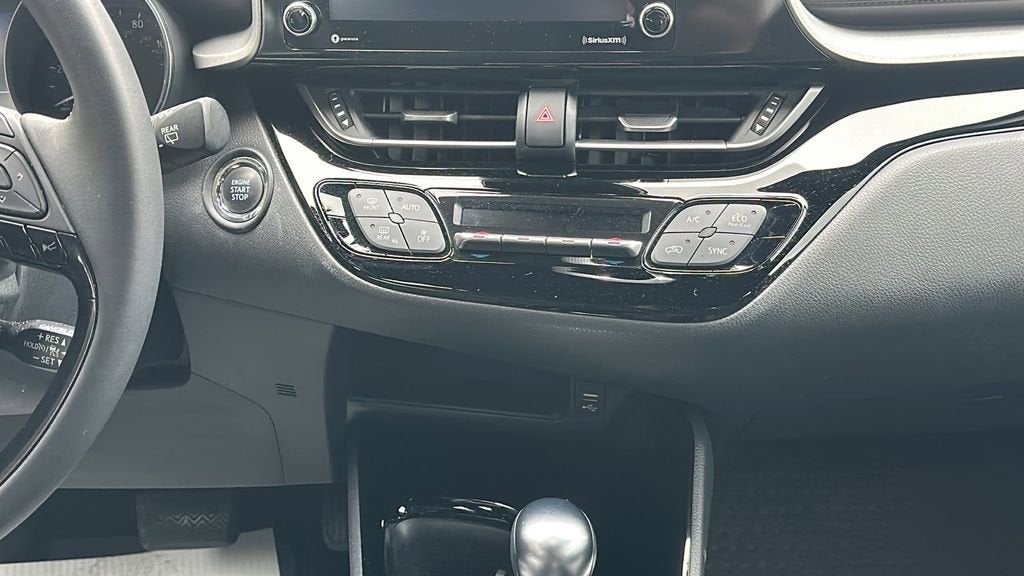 2022 Toyota C-HR XLE