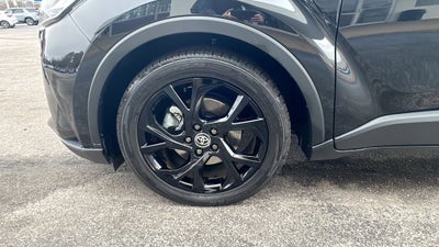 2022 Toyota C-HR XLE