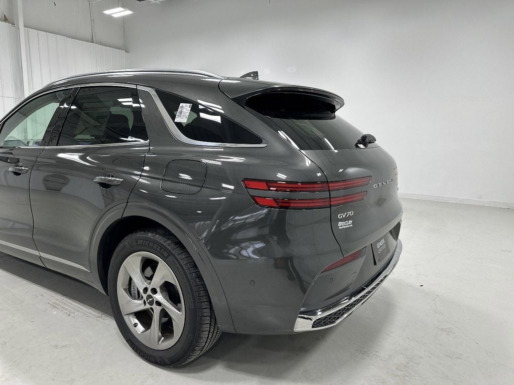 2026 Genesis GV70 2.5T Advanced